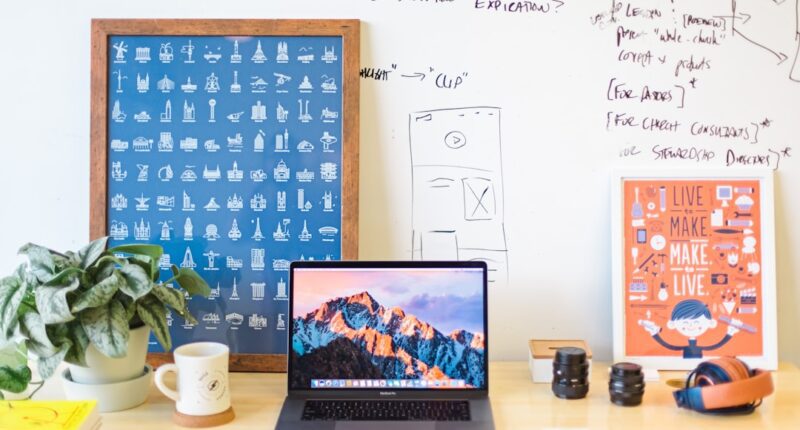 Photo 1 Frustration 2 Desk