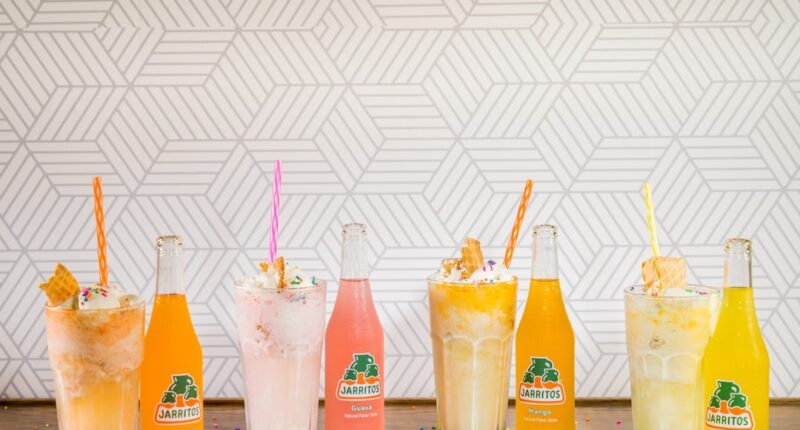 Photo Hyperfocus: Magnifying glass Hyperfixation: Puzzle pieces