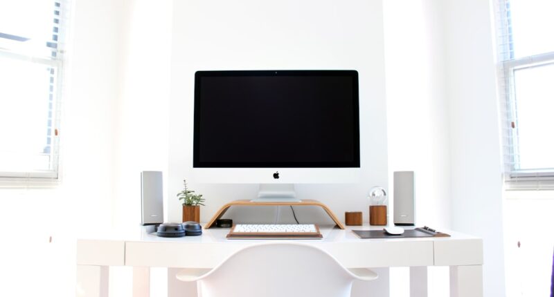 Photo 1 Desk job 2 Multitasking 3 Creativity 4 Time management 5 Distractions 6 Medication 7 Organization 8 Brain function 9 Workplace accommodations 10 Hyperfocus