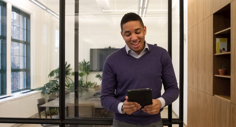 Photo 1 Frustration 2 Job applications